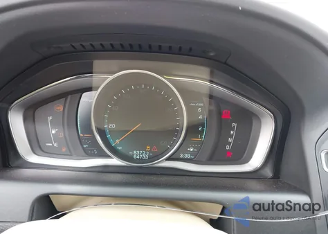 2015 Volvo Xc60 T6 from USA, damaged, VIN YV4902RK4F2761860